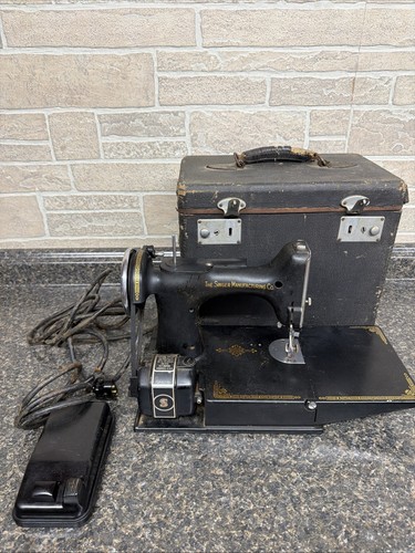 Singer 221 featherweight - 221,