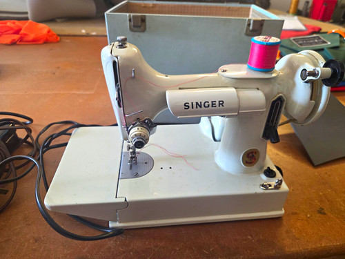 Singer 221k featherweight - singer,