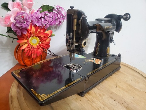 Vintage singer 221 - vintage,