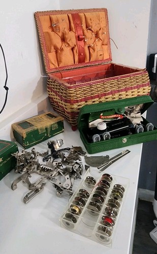 Singer sewing machine 221 - singer,