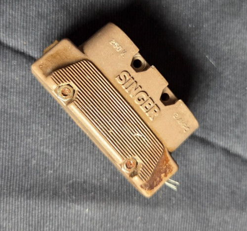 Singer pin prong female - pin,