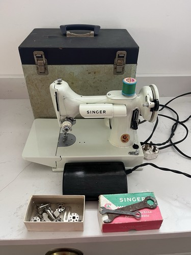 Singer 221k white - singer,