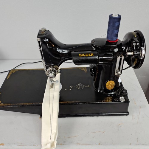 Vintage singer 221k - ,