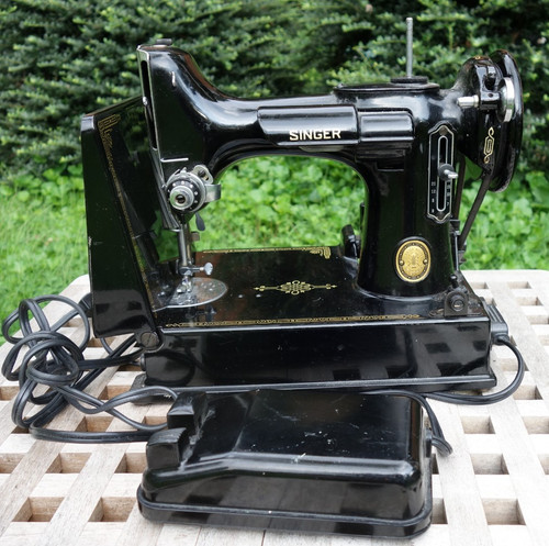 Vintage 1952 singer 221 - singer,